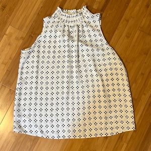 Ann Taylor Sleeveless Blouse 🖤